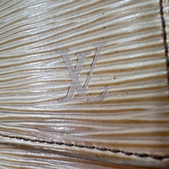 Vintage Louis Vuitton Elise Wallet - Picture 4 of 12